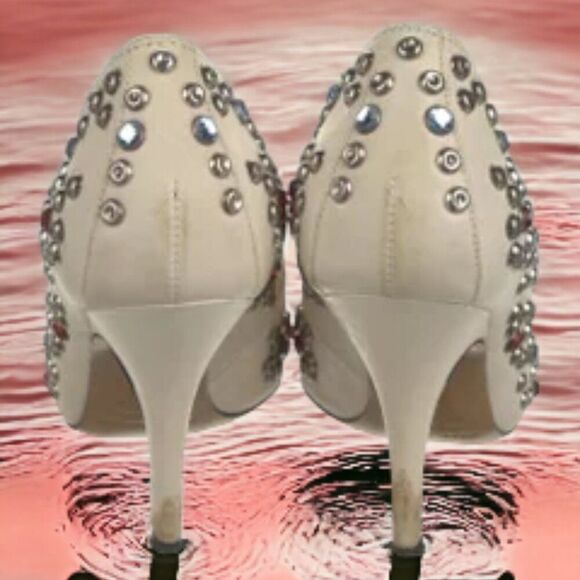 Isabel Marat Studded Leather Pumps - Picture 3 of 4